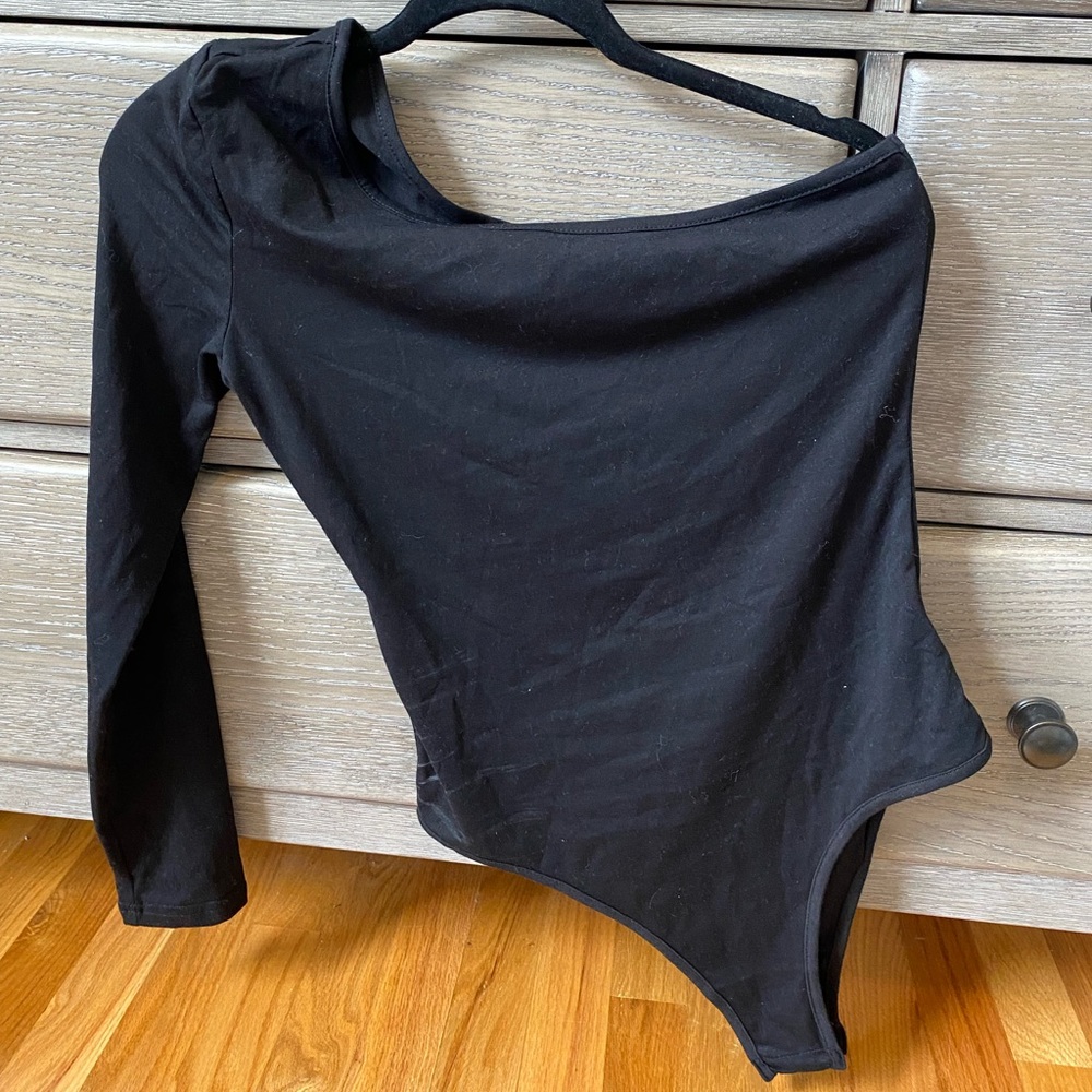 One shoulder long-sleeve bodysuit